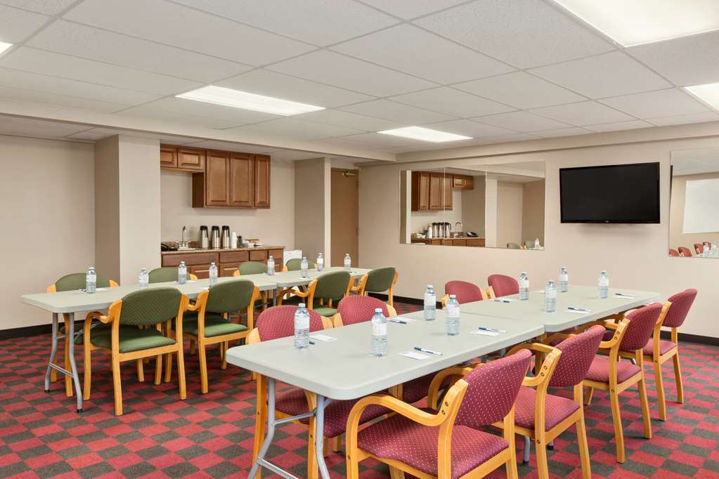 Travelodge Hanna Canada Grey Facilities photo