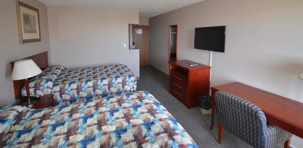 Travelodge Hanna Canada Grey Exterior photo
